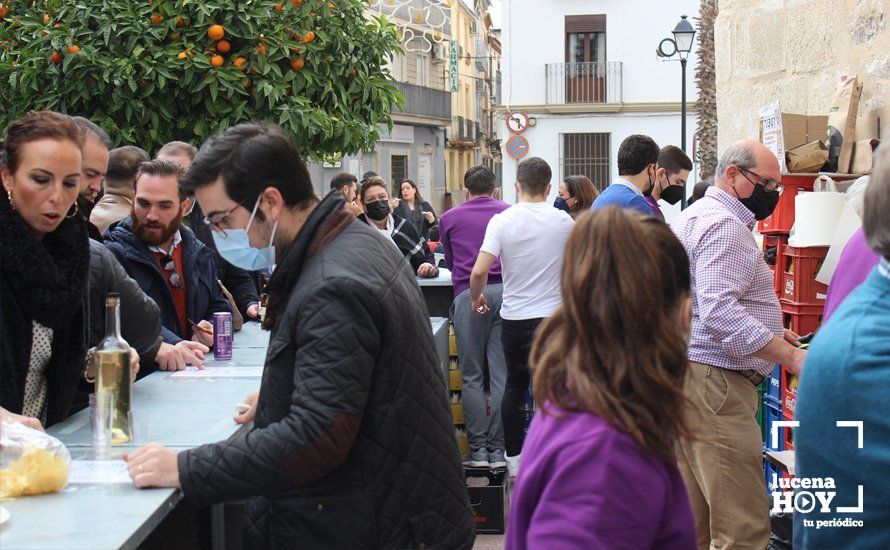 GALERÍA: El barrio de Santiago adelanta la Navidad de la mano de la Zambomba Flamenca