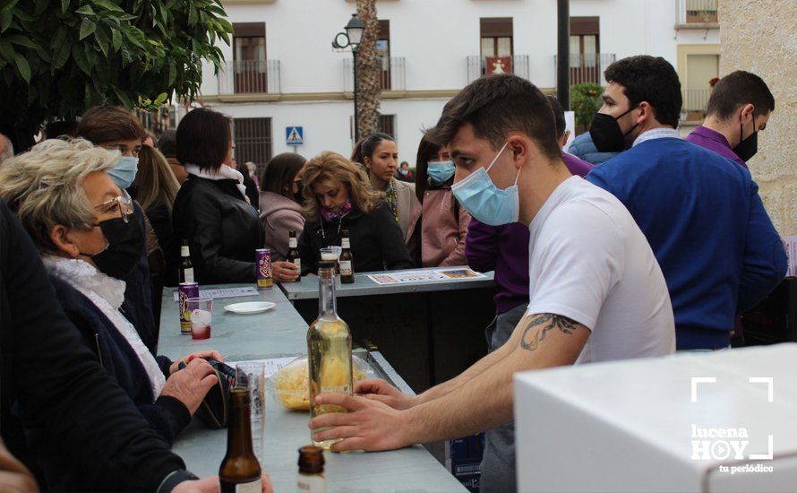 GALERÍA: El barrio de Santiago adelanta la Navidad de la mano de la Zambomba Flamenca