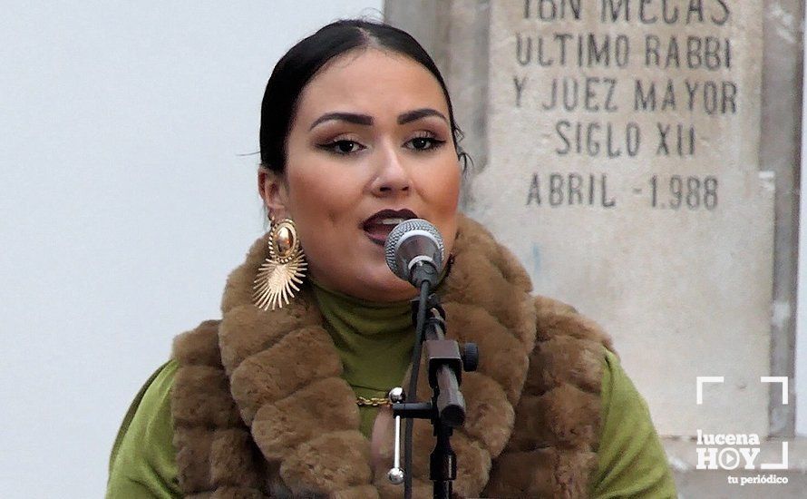 GALERÍA: El barrio de Santiago adelanta la Navidad de la mano de la Zambomba Flamenca