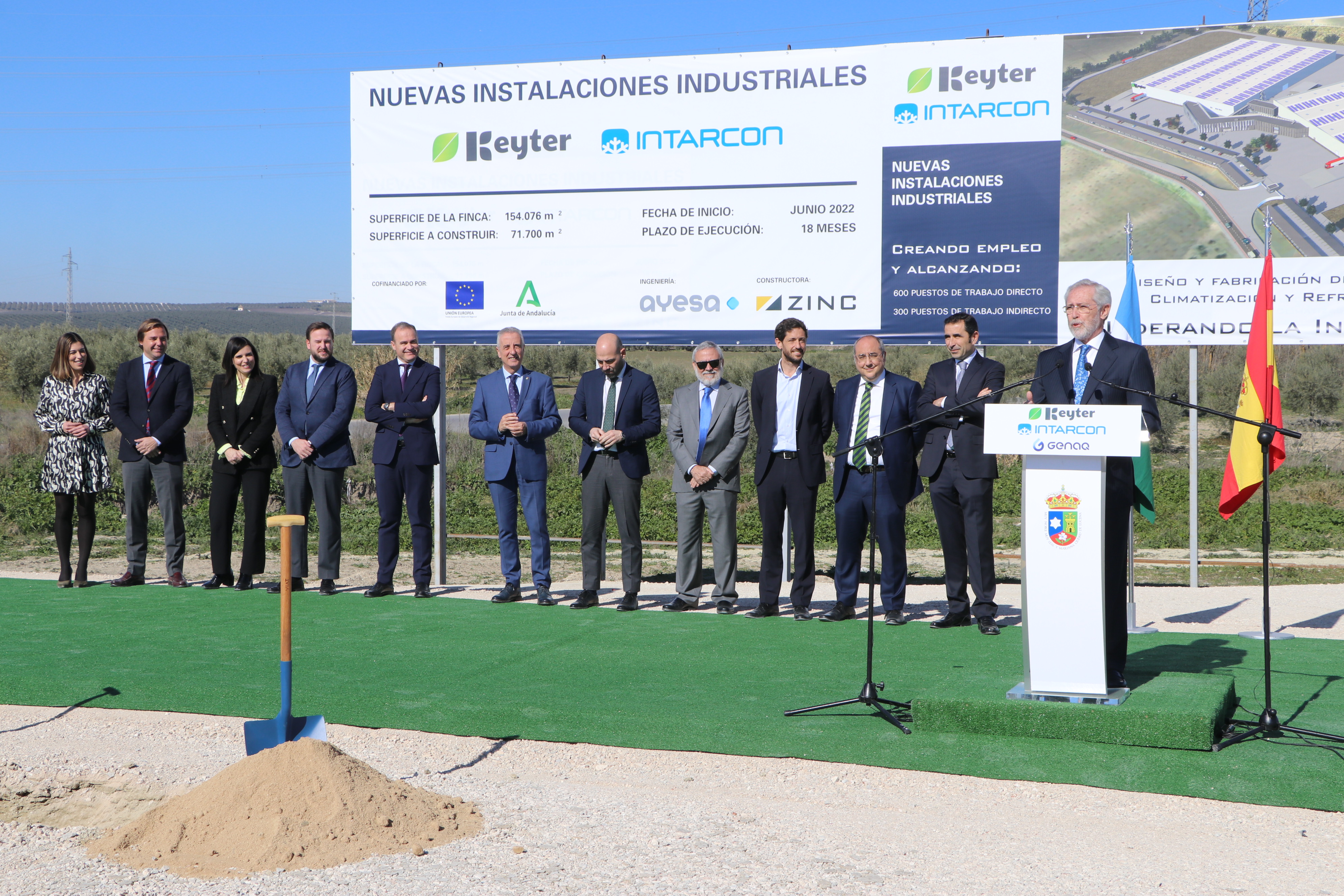 Acto de colocación de la primera piedra en la nueva sede del grupo Keyter Intarcon Genaq en Lucena