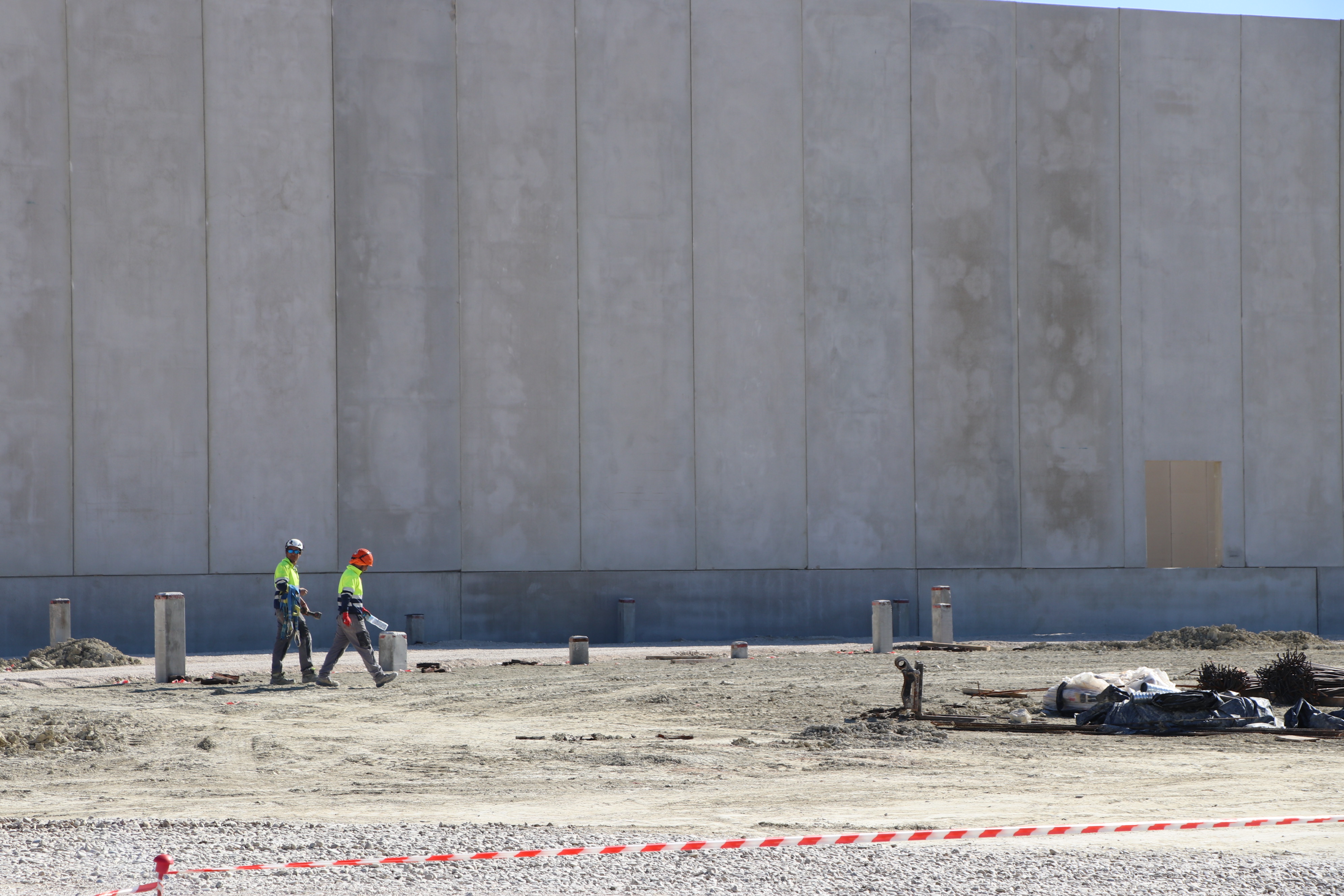 Acto de colocación de la primera piedra en la nueva sede del grupo Keyter Intarcon Genaq en Lucena