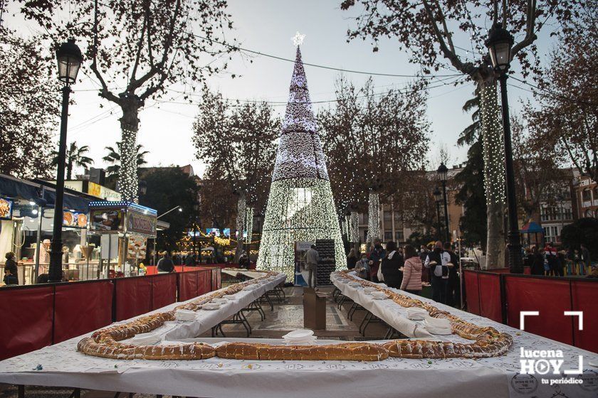 GALERÍA: Sabor a Solidaridad: Las fotos del Roscón de Reyes Gigante de Lucena