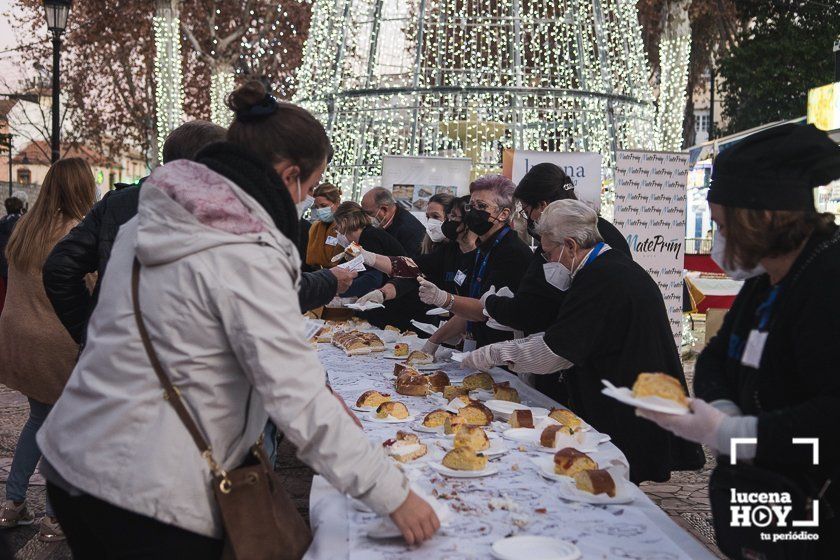 GALERÍA: Sabor a Solidaridad: Las fotos del Roscón de Reyes Gigante de Lucena