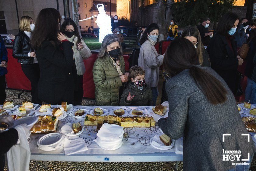 GALERÍA: Sabor a Solidaridad: Las fotos del Roscón de Reyes Gigante de Lucena GALERÍA: Sabor a Solidaridad: Las fotos del Roscón de Reyes Gigante de Lucena