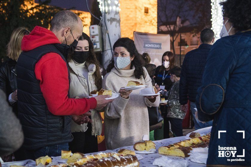 GALERÍA: Sabor a Solidaridad: Las fotos del Roscón de Reyes Gigante de Lucena