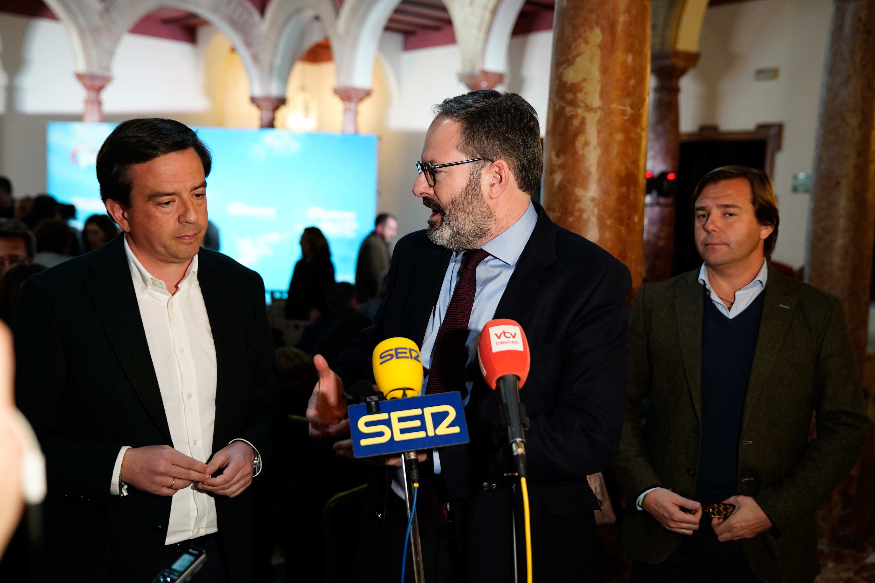 Presentación de la candidatura de Aurelio Fernández