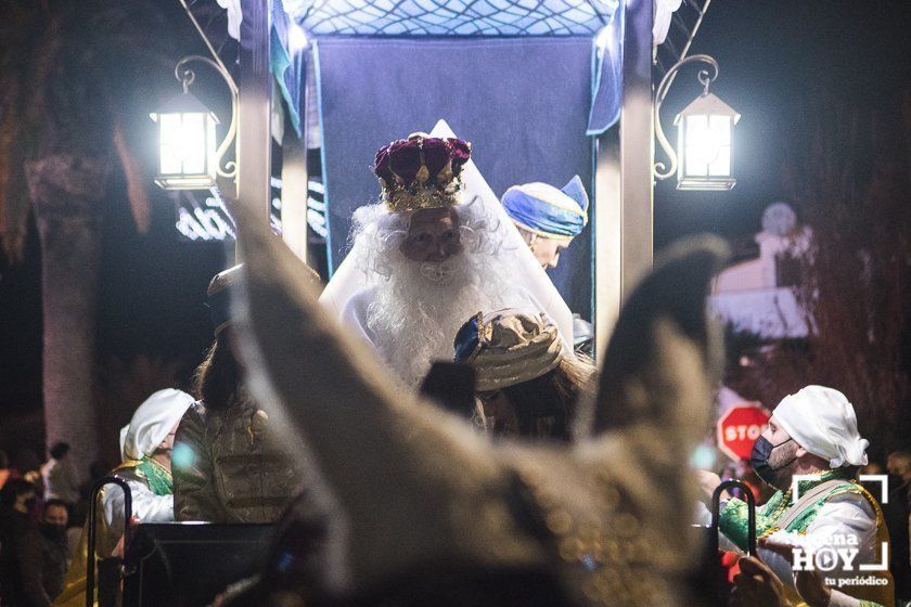 GALERÍA: Los Reyes Magos hacen parada en Campo de Aras antes de llegar a Lucena. Las fotos de la Cabalgata del Cristo