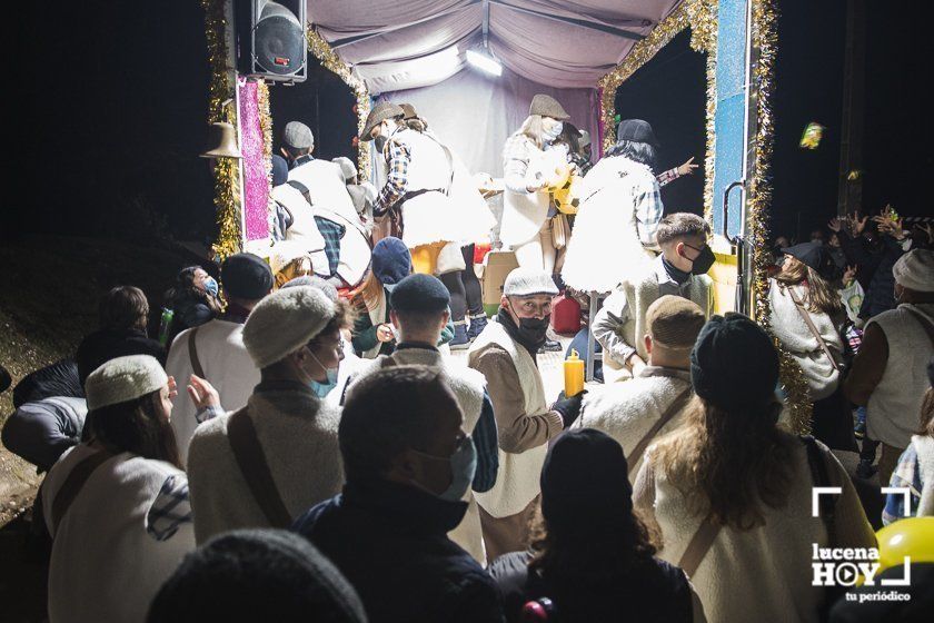 GALERÍA: Los Reyes Magos hacen parada en Campo de Aras antes de llegar a Lucena. Las fotos de la Cabalgata del Cristo