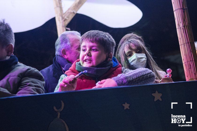 GALERÍA: Los Reyes Magos hacen parada en Campo de Aras antes de llegar a Lucena. Las fotos de la Cabalgata del Cristo