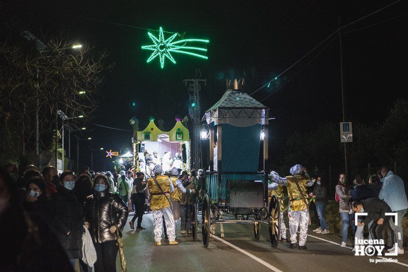 GALERÍA: Los Reyes Magos hacen parada en Campo de Aras antes de llegar a Lucena. Las fotos de la Cabalgata del Cristo