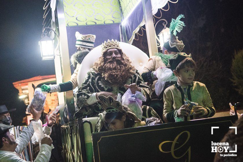 GALERÍA: Los Reyes Magos hacen parada en Campo de Aras antes de llegar a Lucena. Las fotos de la Cabalgata del Cristo