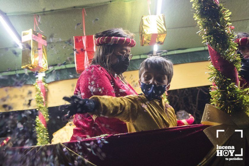 GALERÍA: Los Reyes Magos hacen parada en Campo de Aras antes de llegar a Lucena. Las fotos de la Cabalgata del Cristo
