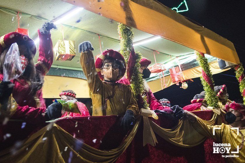 GALERÍA: Los Reyes Magos hacen parada en Campo de Aras antes de llegar a Lucena. Las fotos de la Cabalgata del Cristo