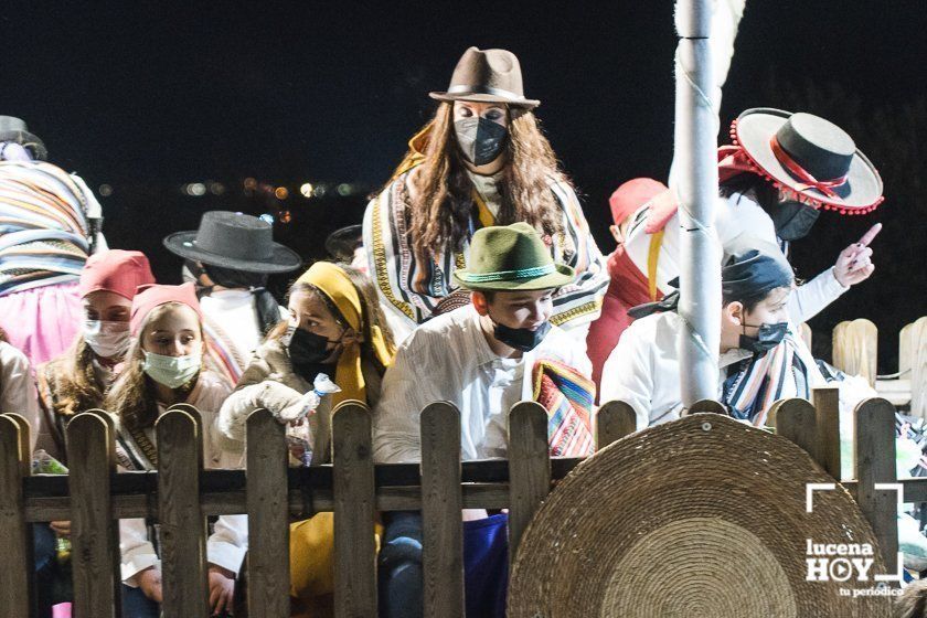 GALERÍA: Los Reyes Magos hacen parada en Campo de Aras antes de llegar a Lucena. Las fotos de la Cabalgata del Cristo