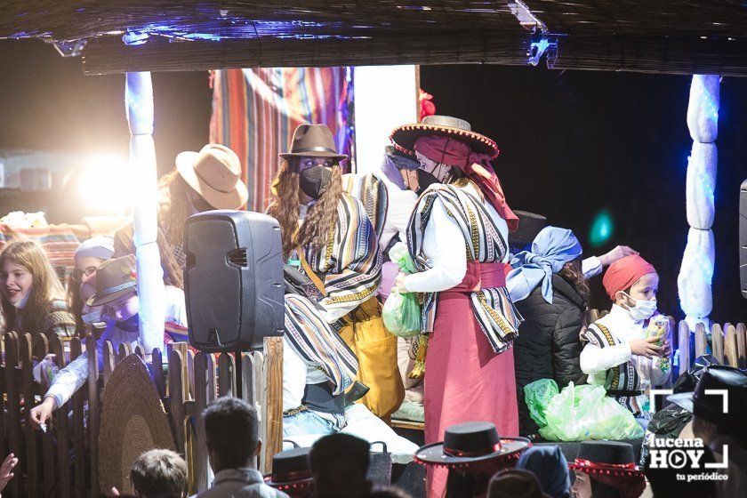GALERÍA: Los Reyes Magos hacen parada en Campo de Aras antes de llegar a Lucena. Las fotos de la Cabalgata del Cristo