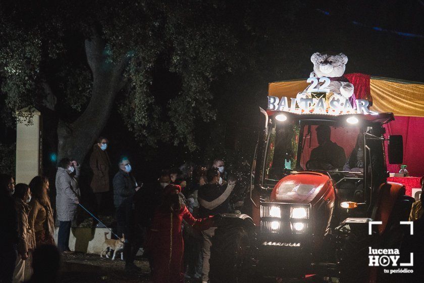 GALERÍA: Los Reyes Magos hacen parada en Campo de Aras antes de llegar a Lucena. Las fotos de la Cabalgata del Cristo
