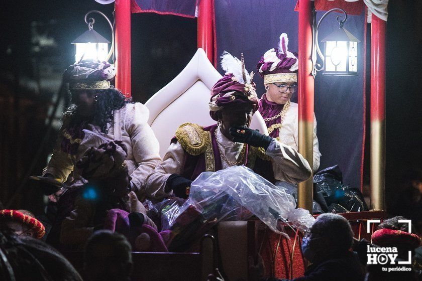 GALERÍA: Los Reyes Magos hacen parada en Campo de Aras antes de llegar a Lucena. Las fotos de la Cabalgata del Cristo
