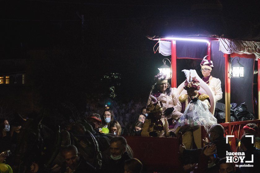 GALERÍA: Los Reyes Magos hacen parada en Campo de Aras antes de llegar a Lucena. Las fotos de la Cabalgata del Cristo