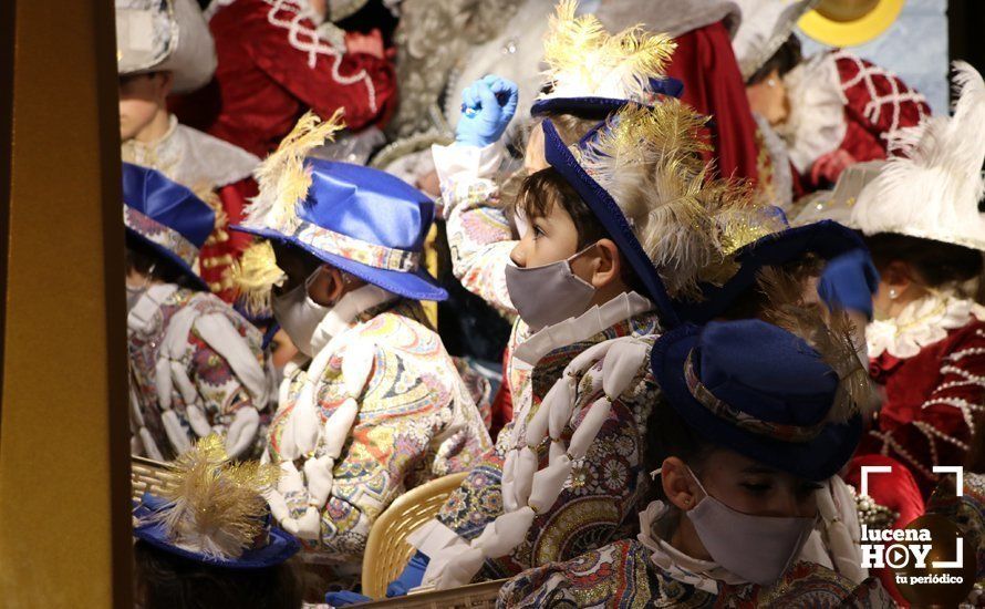 GALERÍA I: La Cabalgata de la Ilusión llena de magia, color y alegría las rondas de Lucena