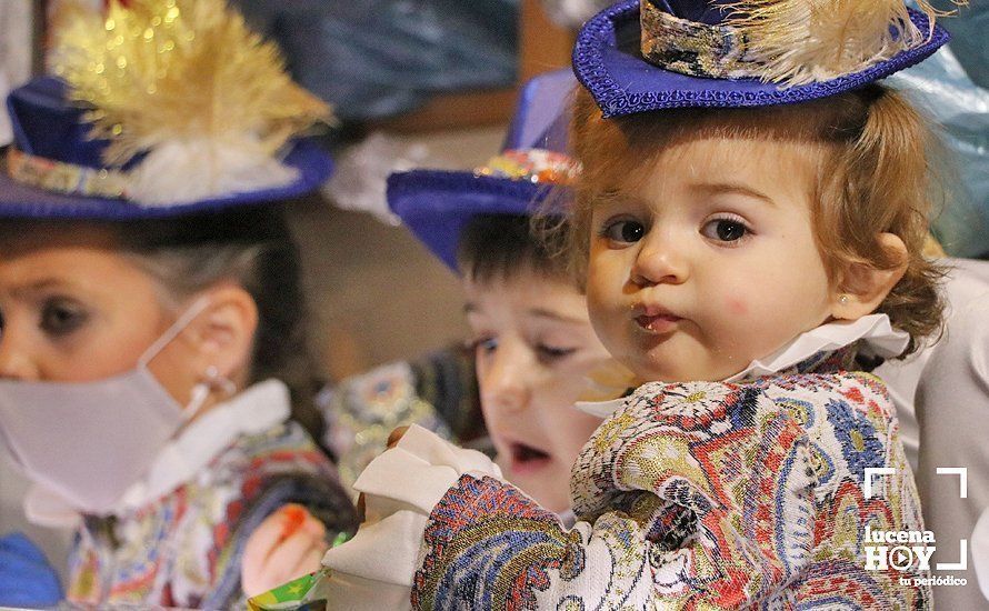 GALERÍA I: La Cabalgata de la Ilusión llena de magia, color y alegría las rondas de Lucena GALERÍA I: La Cabalgata de la Ilusión llena de magia, color y alegría las rondas de Lucena
