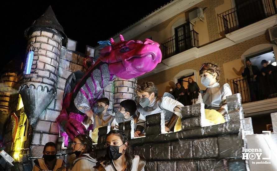 GALERÍA I: La Cabalgata de la Ilusión llena de magia, color y alegría las rondas de Lucena