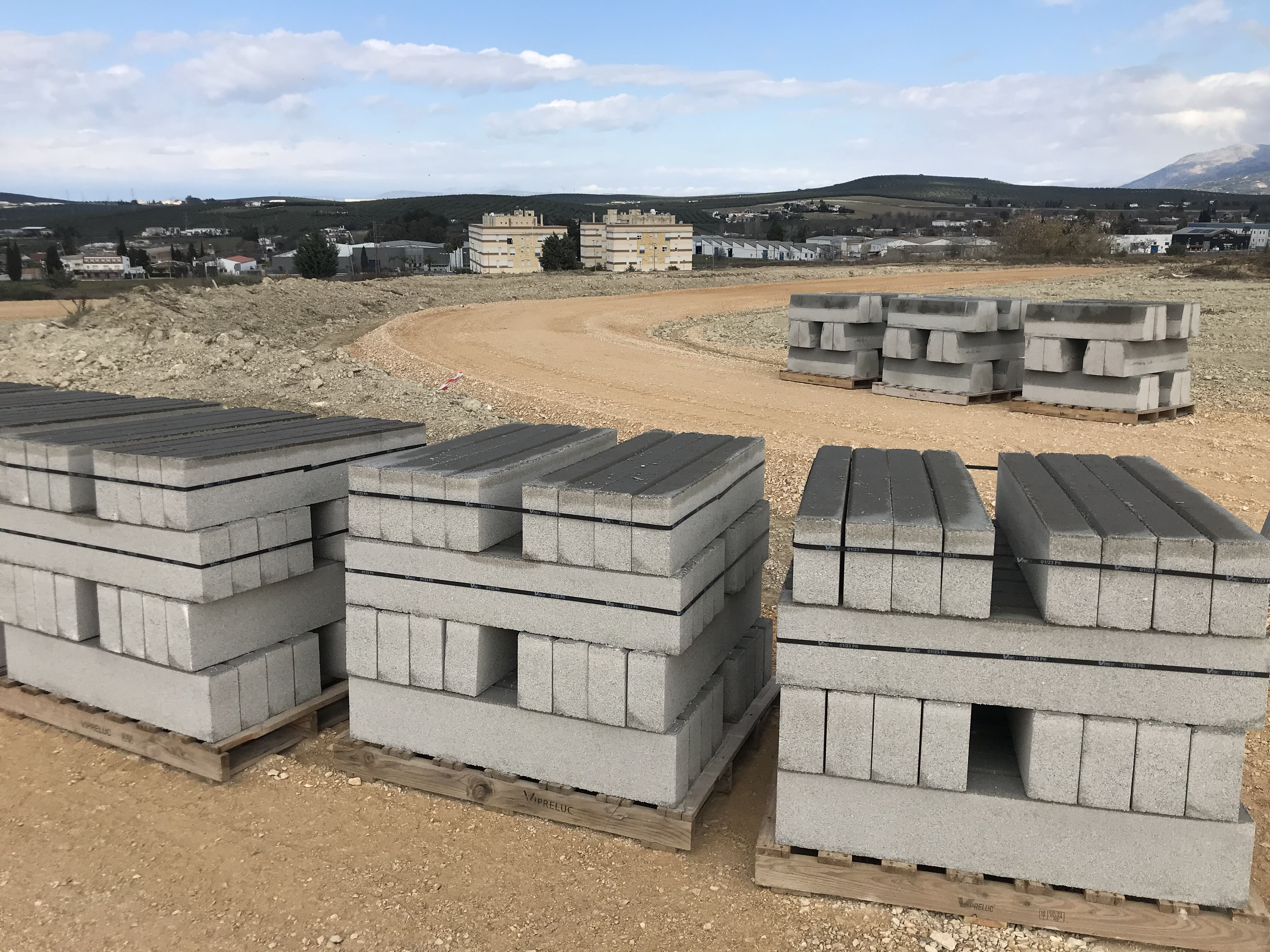 Obras del nuevo parque biosaludable y zona deportiva de El Zarpazo