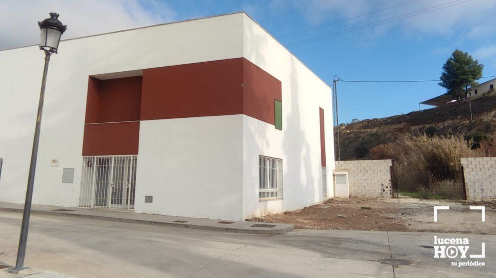  Edificio del gimnasio de la pedanía lucentina de Jauja 