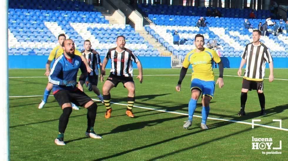  Un lance del partido entre los equipos de El Valle y Real Vaso 