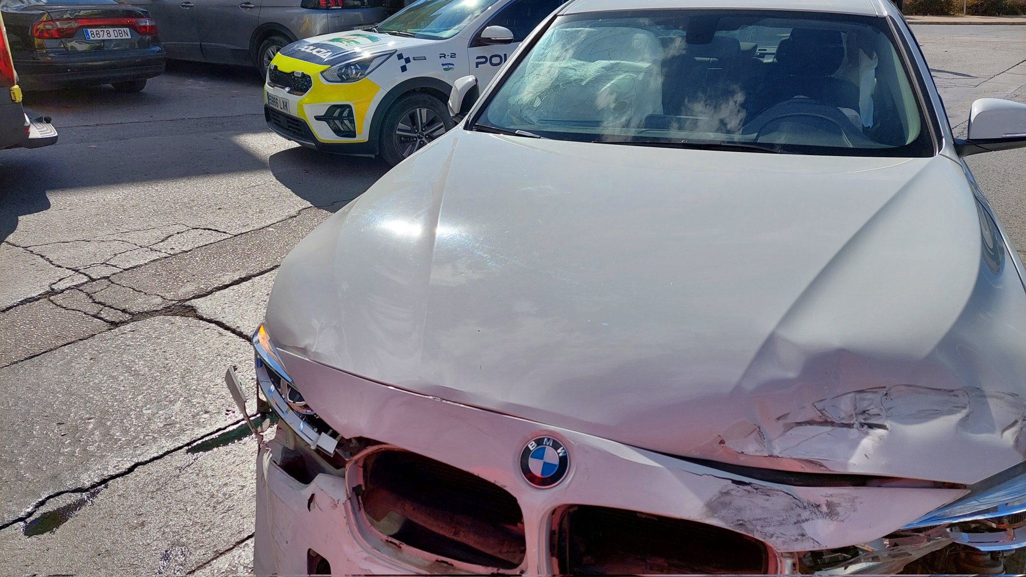 Uno de los coches implicados en el accidente. Fotos: 061 Córdoba