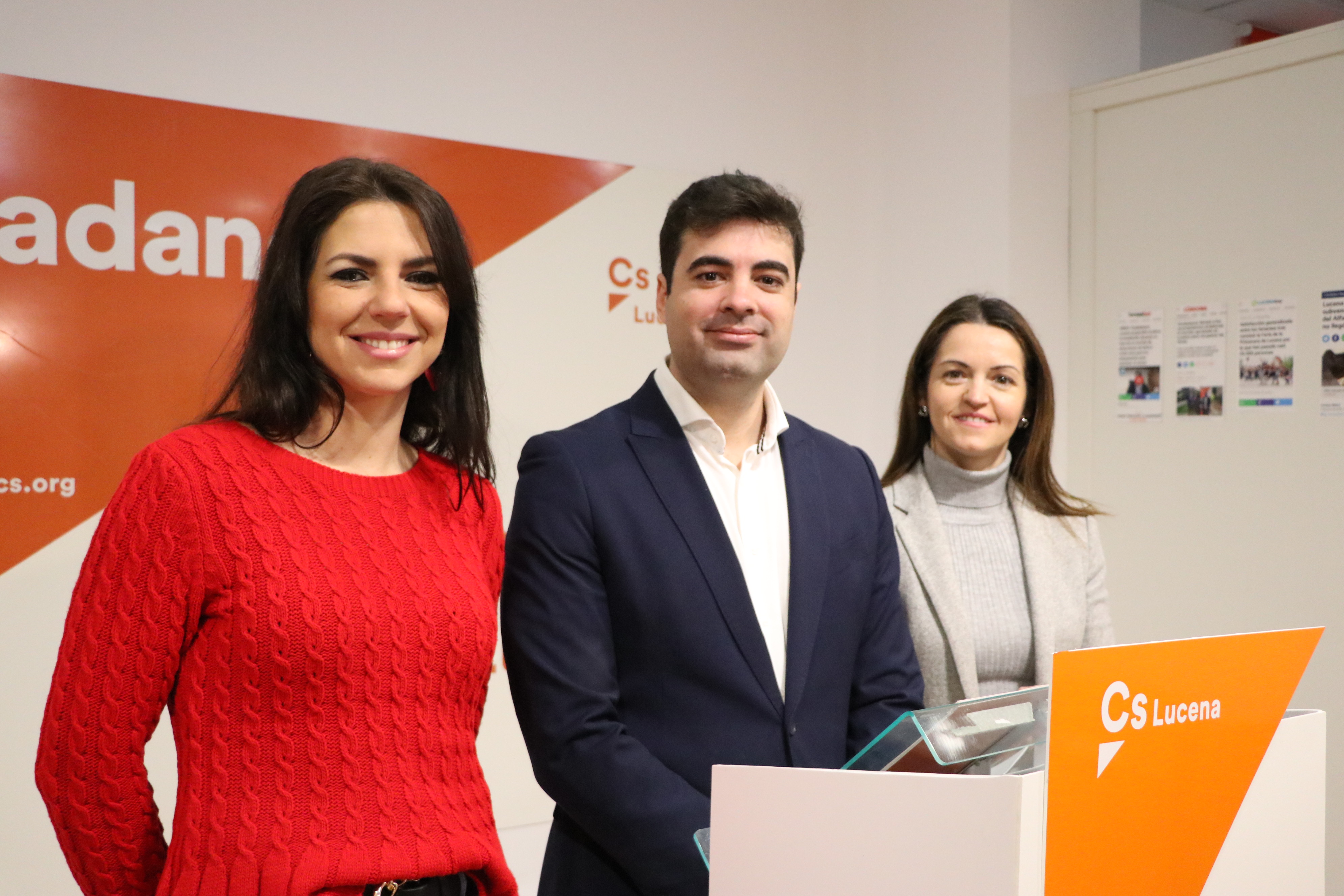 Puri Joyera, Jesús López y Araceli García durante la rueda de prensa de Ciudadanos sobre Suvilusa