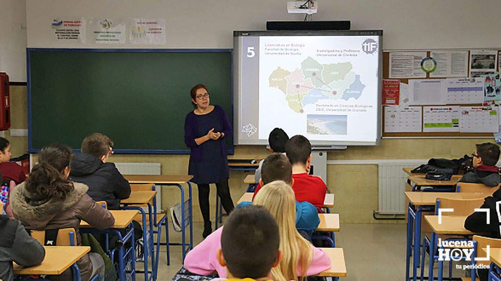  La investigadora Carmen Michán durante las Charlas 11F de 2020 (Imagen: uco.es) 