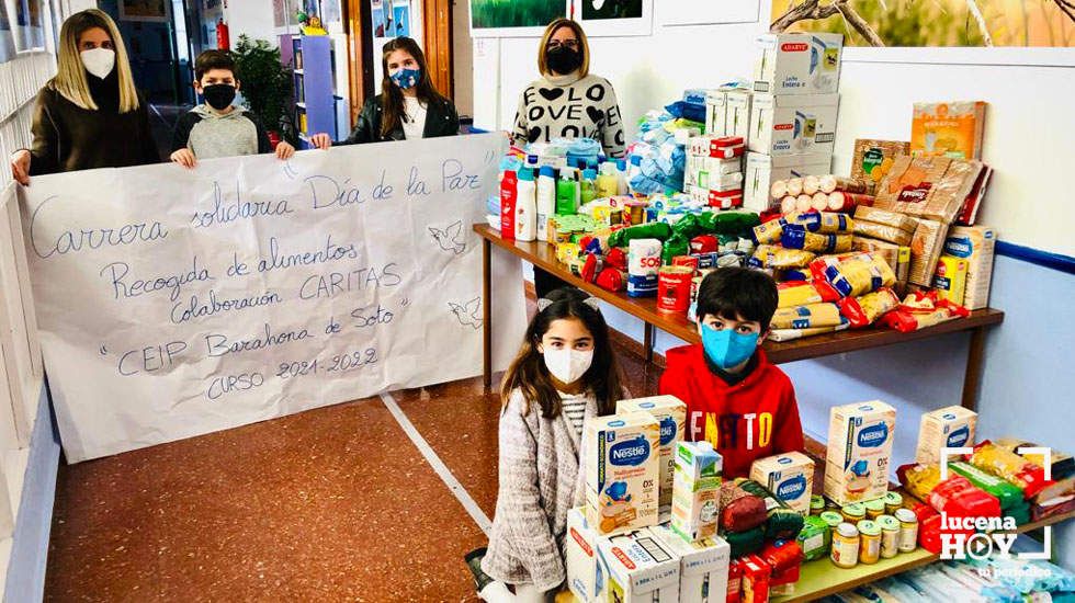  Parte de los artículos entregados por el Colegio Barahona de Soto a Cáritas tras la celebración de su carrera solidaria. 