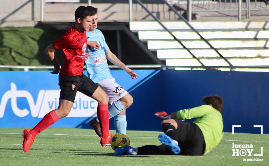 DEPORTE BASE / GALERÍA: El Juvenil A de la Fundación Lucena CF mantiene vivas sus aspiraciones de ascenso tras derrotar al Egabrense (2-1). Las fotos del partido