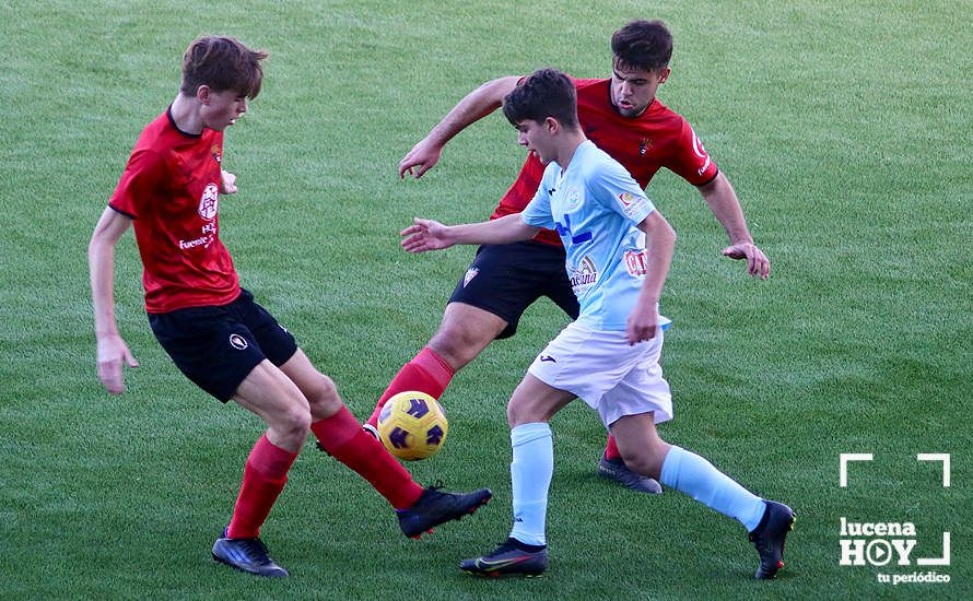 DEPORTE BASE / GALERÍA: El Juvenil A de la Fundación Lucena CF mantiene vivas sus aspiraciones de ascenso tras derrotar al Egabrense (2-1). Las fotos del partido