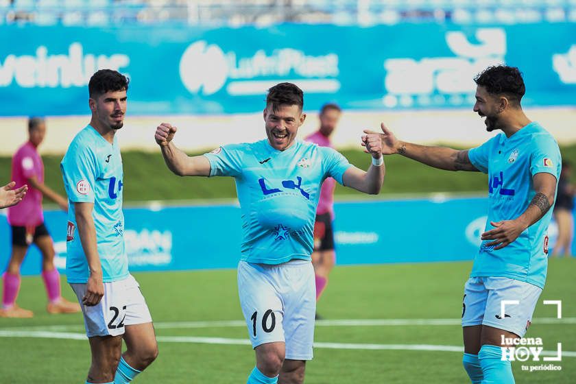 GALERÍA: El Ciudad de Lucena sigue imparable y suma tres puntos más ante el Ceuta B (3-2). Las fotos del partido GALERÍA: El Ciudad de Lucena sigue imparable y suma tres puntos más ante el Ceuta B (3-2). Las fotos del partido