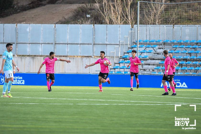 GALERÍA: El Ciudad de Lucena sigue imparable y suma tres puntos más ante el Ceuta B (3-2). Las fotos del partido GALERÍA: El Ciudad de Lucena sigue imparable y suma tres puntos más ante el Ceuta B (3-2). Las fotos del partido