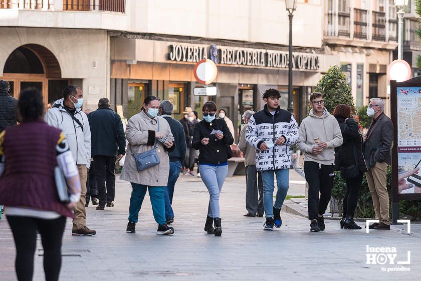 GALERÍA: Las imágenes del primer día sin obligación de usar mascarilla en las calles del centro de Lucena