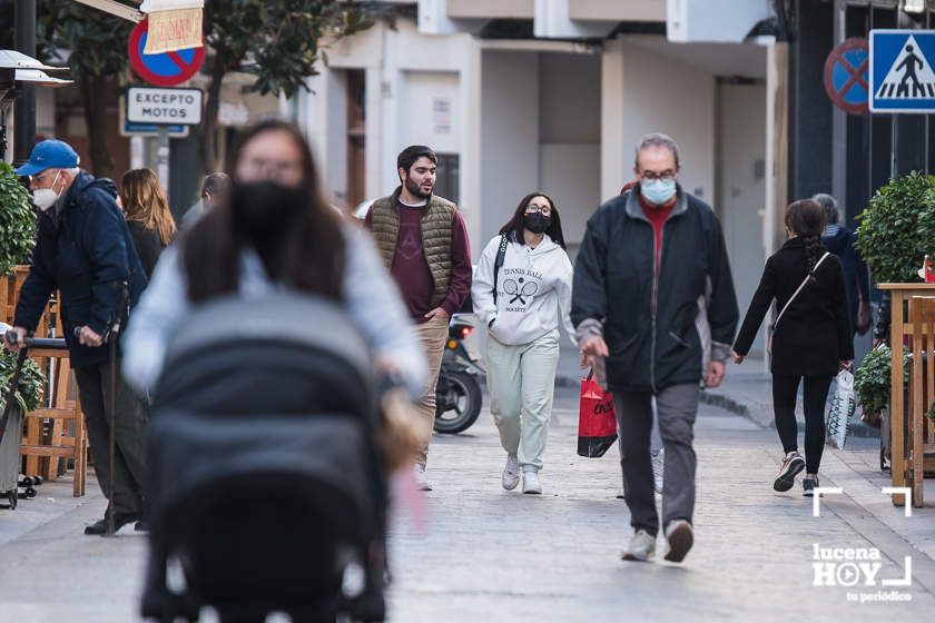 GALERÍA: Las imágenes del primer día sin obligación de usar mascarilla en las calles del centro de Lucena