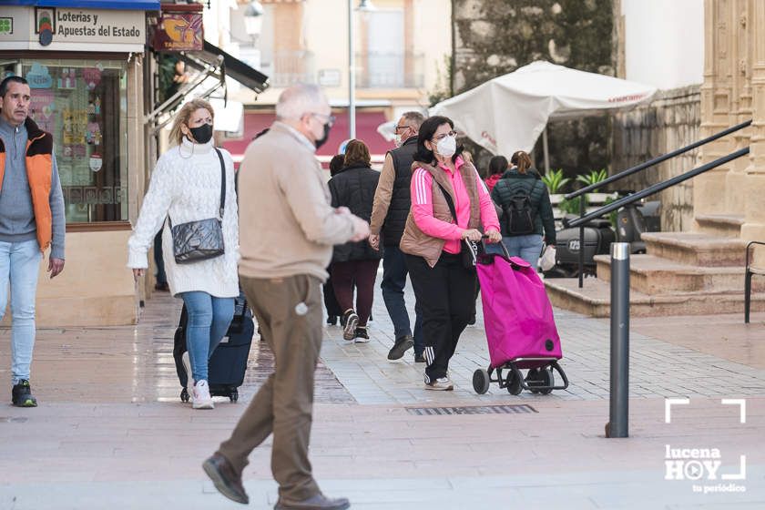 GALERÍA: Las imágenes del primer día sin obligación de usar mascarilla en las calles del centro de Lucena