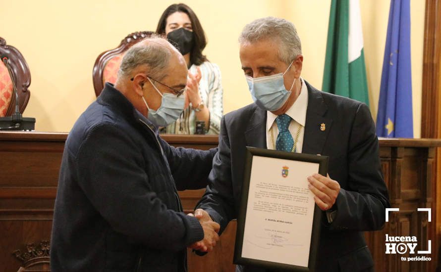 GALERÍA: Lucena rinde homenaje al esfuerzo generoso y solidario de la ciudadanía durante la pandemia en el Día de Andalucía