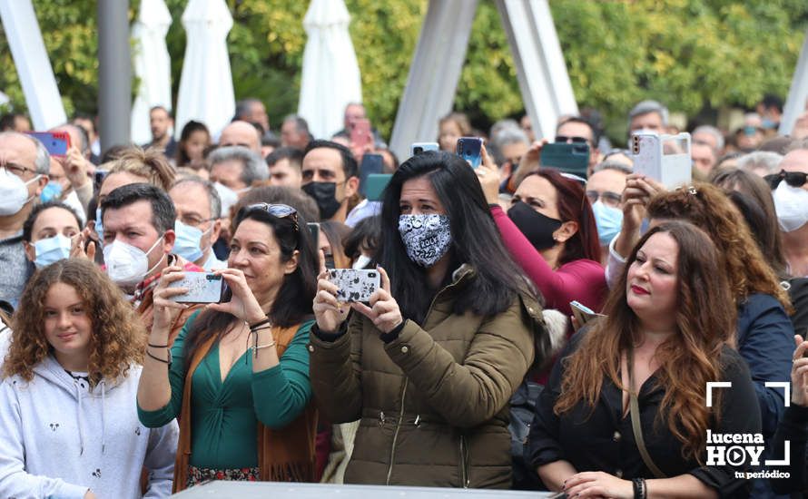 GALERÍA: David de María pone el colofón musical al Día de Andalucía con un multitudinario concierto en la Plaza Nueva