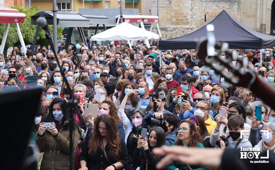 GALERÍA: David de María pone el colofón musical al Día de Andalucía con un multitudinario concierto en la Plaza Nueva GALERÍA: David de María pone el colofón musical al Día de Andalucía con un multitudinario concierto en la Plaza Nueva