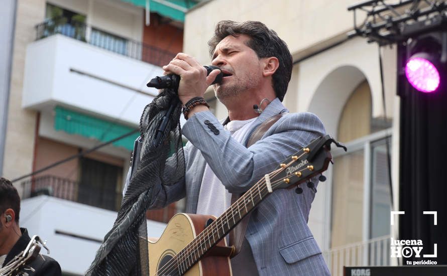 GALERÍA: David de María pone el colofón musical al Día de Andalucía con un multitudinario concierto en la Plaza Nueva