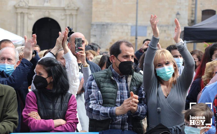 GALERÍA: David de María pone el colofón musical al Día de Andalucía con un multitudinario concierto en la Plaza Nueva