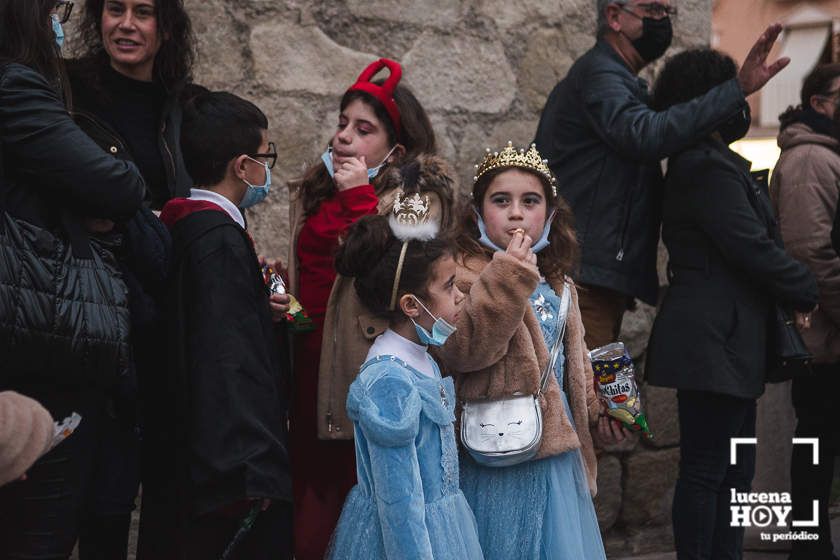 GALERÍA: El Pasacalles llena de alegría y colorido las calles del centro de Lucena