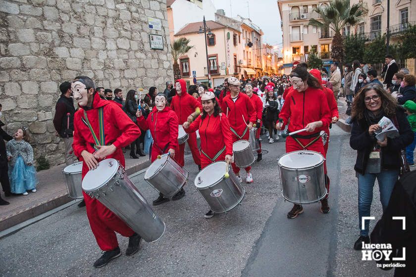 GALERÍA: El Pasacalles llena de alegría y colorido las calles del centro de Lucena