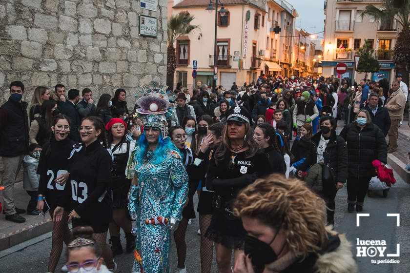 GALERÍA: El Pasacalles llena de alegría y colorido las calles del centro de Lucena