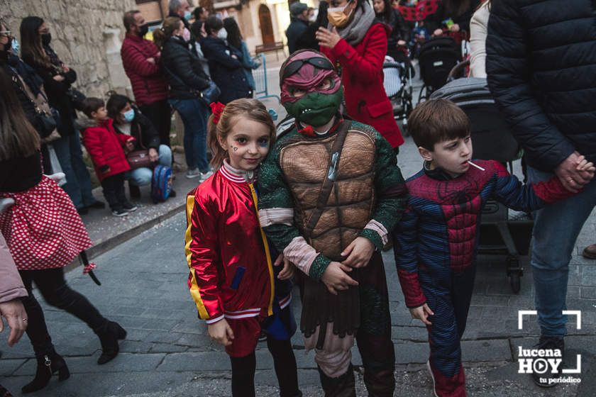 GALERÍA: El Pasacalles llena de alegría y colorido las calles del centro de Lucena