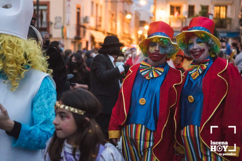 GALERÍA: El Pasacalles llena de alegría y colorido las calles del centro de Lucena