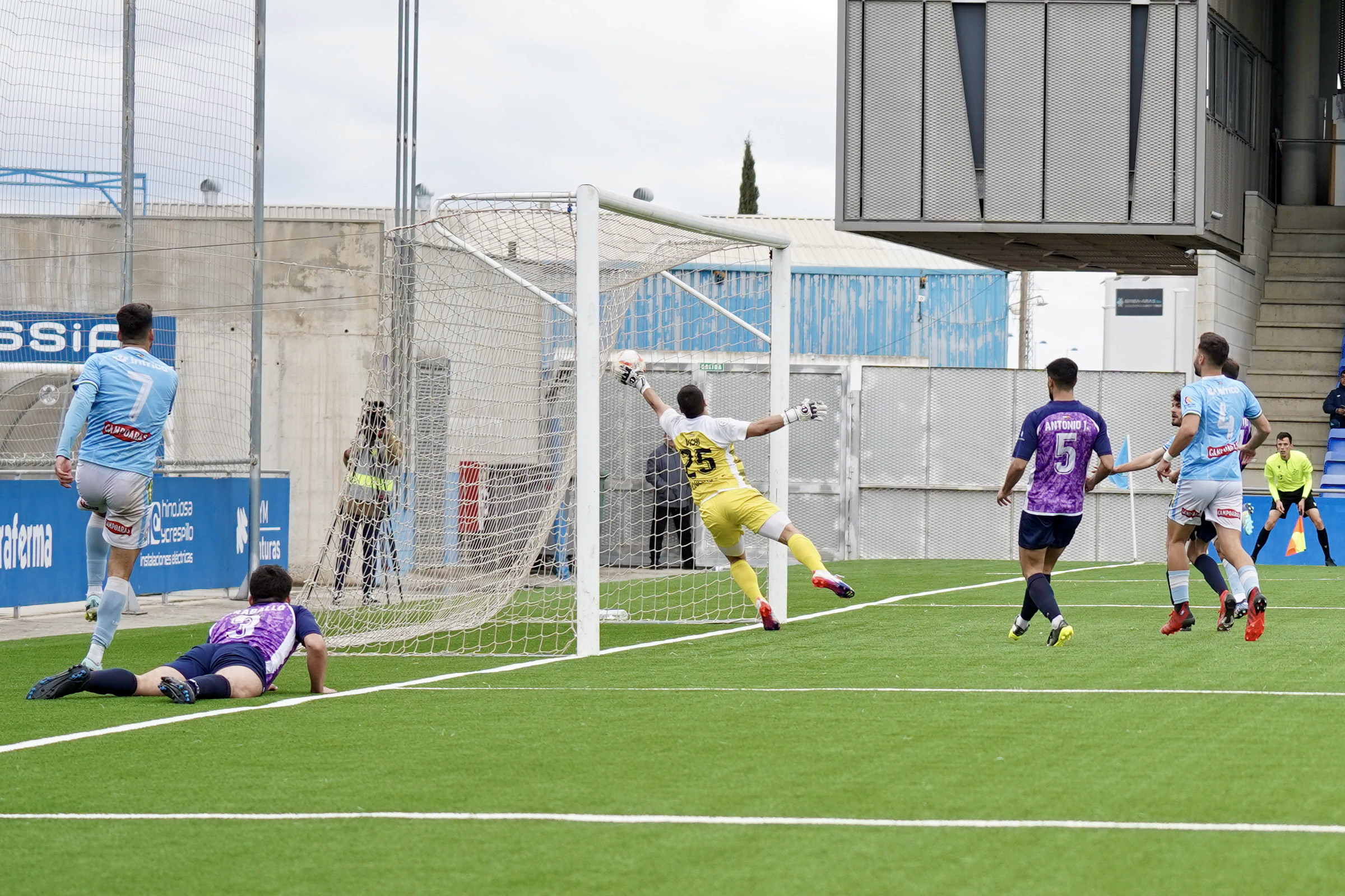 Ciudad de Lucena - Bollullos (2-0). Foto: Antonio Dávila Ciudad de Lucena - Bollullos (2-0). Foto: Antonio Dávila